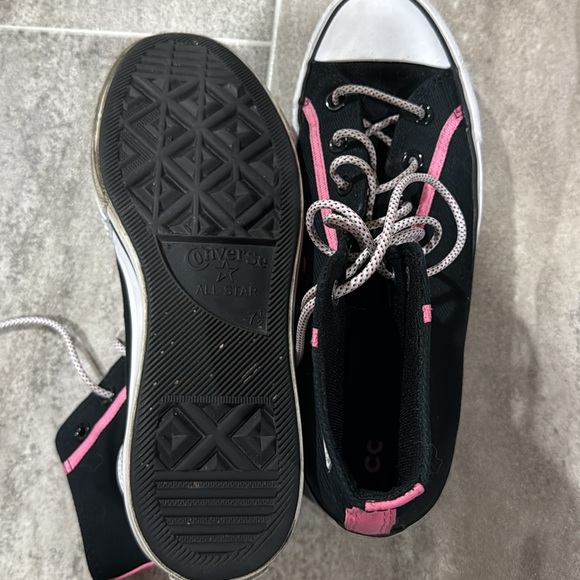 Black and Pink High-Top Converse Sneakers size 9.5 - Picture 4 of 6